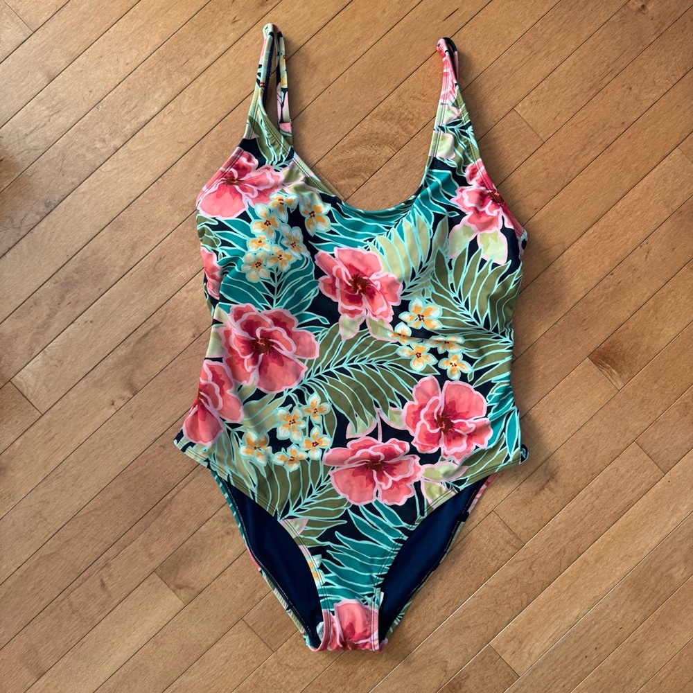 NWT HURLEY Size XL Tropical One Piece Swimsuit